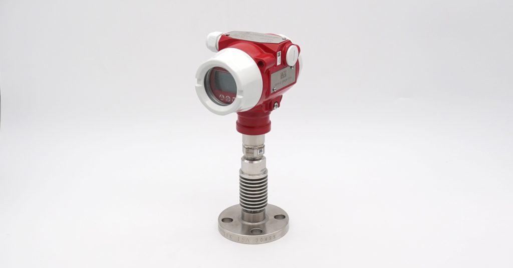 Pressure transmitter with diaphragm seal and capillary extension