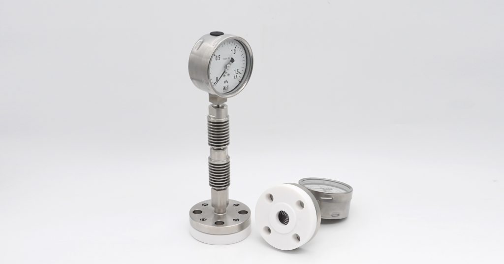 Flange diaphragm pressure gauge cooling element
