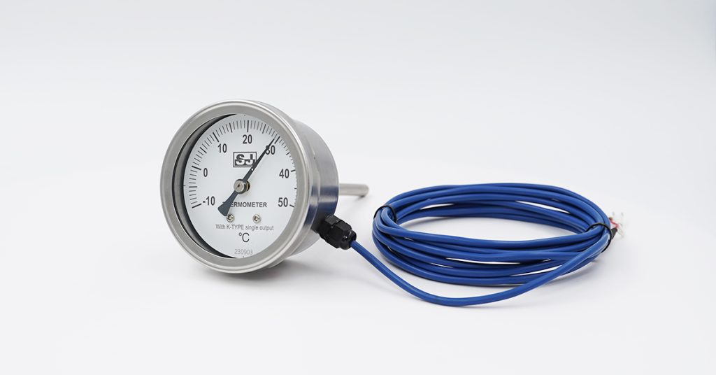 Twin-temperature thermometer with K-type output